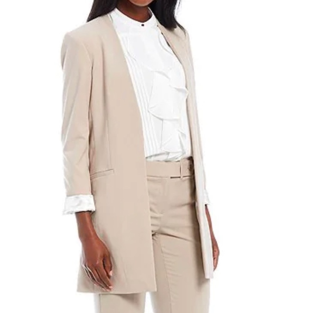 Calvin Klein Cream/tan open front Collarless “silkie” blazer